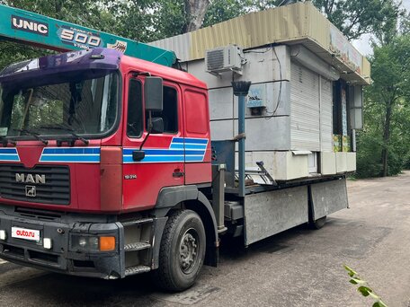 1999 MAN F 2000, красный, 4000000 рублей, вид 2