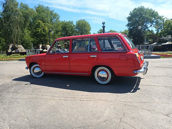 1977 Lada (ВАЗ) 2102, красный, 500000 рублей - вид 8