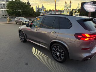 2025 BMW X5 40i IV (G05/G18) Рестайлинг, серый, 7400000 рублей, вид 3