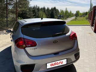 2016 Kia Ceed II Рестайлинг, серебристый, 1200000 рублей, вид 5
