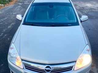 2010 Opel Astra H Рестайлинг, бежевый, 445000 рублей, вид 3