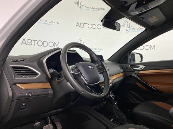 2024 Lada (ВАЗ) Vesta SW Cross I Рестайлинг (NG), белый - вид 9