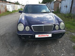 1999 Mercedes-Benz E-Класс 240 II (W210, S210) Рестайлинг, фиолетовый, 201000 рублей, вид 4