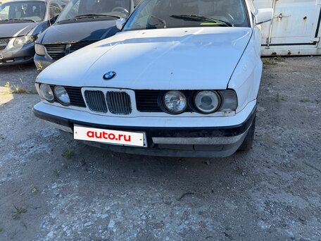 1990 BMW 5 серии 524d III (E34), белый, вид 1