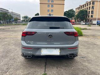2022 Volkswagen Golf VIII, серебристый, 1600000 рублей, вид 4