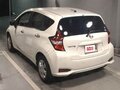 2017 Nissan Note II Рестайлинг, белый, 750000 рублей - вид 4