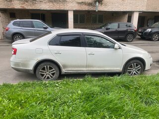 2010 Volkswagen Jetta V, белый, 268000 рублей, вид 5