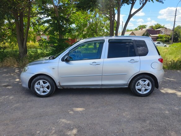 2002 Mazda Demio I (DW), серебристый, 315000 рублей - вид 7