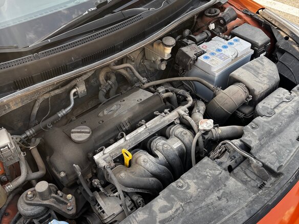 2014 Hyundai Solaris I Рестайлинг, оранжевый, 950000 рублей - вид 15