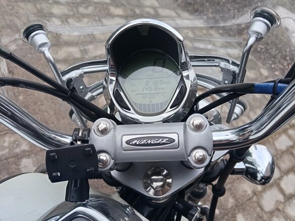 2019 Bajaj Avenger, белый, 170000 рублей - вид 2