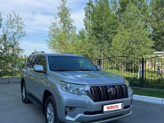 2017 Toyota Land Cruiser Prado 150 Series Рестайлинг 2, серебристый, 4200000 рублей, вид 5