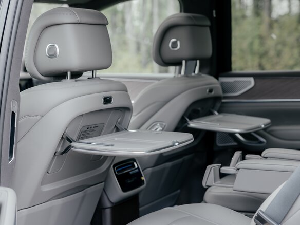2025 Denza N9 46.9 kWh, серый, 7990000 рублей - вид 15