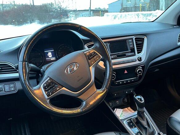2019 Hyundai Solaris II, серебристый, 1200000 рублей - вид 7