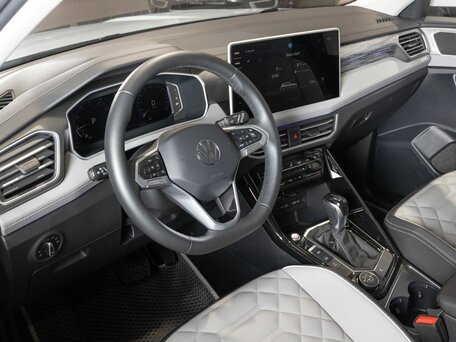 2023 Volkswagen Tayron I Рестайлинг, белый, 3575458 рублей, вид 5