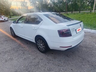2019 Skoda Octavia III (A7) Рестайлинг, белый, 1050000 рублей, вид 5