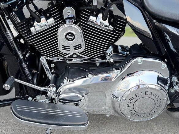 2016 Harley-Davidson Road Glide, чёрный, 1300000 рублей - вид 17