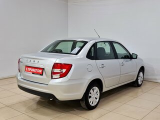 2026 Lada (ВАЗ) Granta I Рестайлинг, серебристый, 1199000 рублей, вид 4