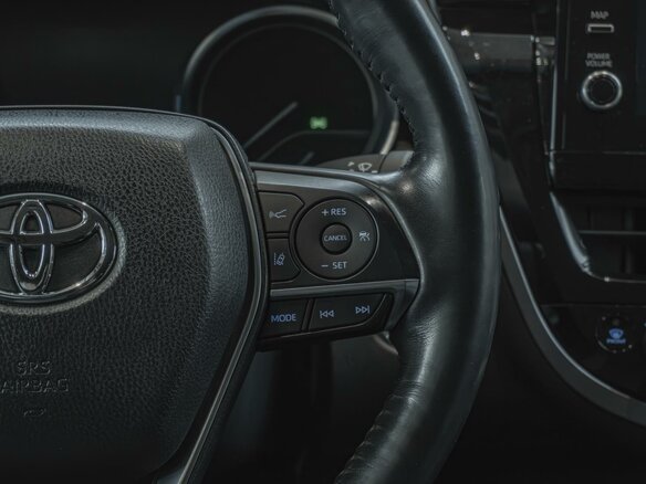 2021 Toyota Camry VIII (XV70) Рестайлинг, коричневый, 2350000 рублей - вид 25