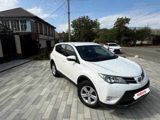 2013 Toyota RAV4 IV (XA40), белый, 2250000 рублей, вид 1