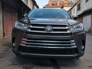 2019 Toyota Highlander III (XU50) Рестайлинг, серый, 2999000 рублей, вид 4