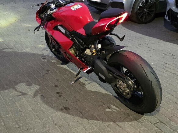 2022 Ducati Panigale V4, красный, 2100000 рублей - вид 3