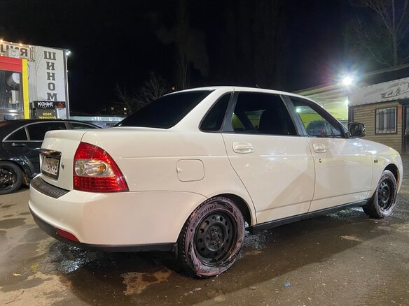 2013 Lada (ВАЗ) Priora I Рестайлинг, белый, 350000 рублей - вид 4