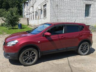 2013 Nissan Qashqai I Рестайлинг, красный, 890000 рублей, вид 3