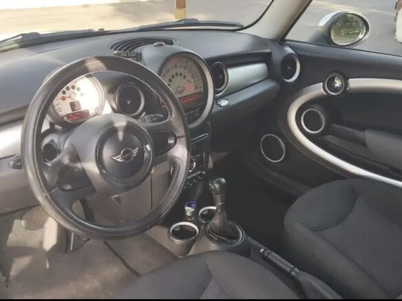 2011 Mini Hatch One II (R56) Рестайлинг, чёрный - вид 3