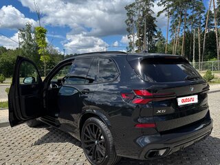 2024 BMW X5 40d IV (G05/G18) Рестайлинг, чёрный, 12700000 рублей, вид 4