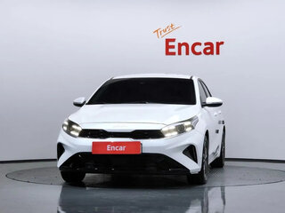 2023 Kia K3 II Рестайлинг, белый, 1700000 рублей, вид 2