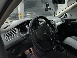2017 Volkswagen Tiguan II, серебристый, 2149000 рублей, вид 5
