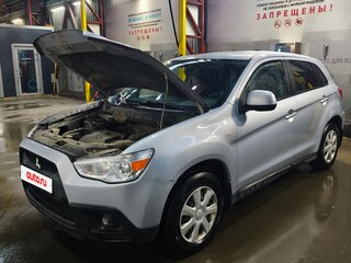 2012 Mitsubishi ASX I Рестайлинг, серебристый, 800000 рублей, вид 3