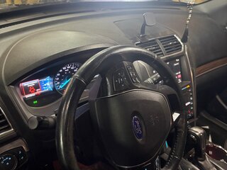 2019 Ford Explorer V Рестайлинг 2, белый, 2500000 рублей, вид 4