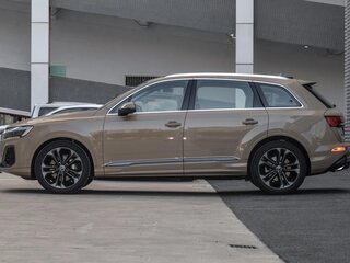2025 Audi Q7 55 TFSI II (4M) Рестайлинг 2, бежевый, 13100000 рублей, вид 5