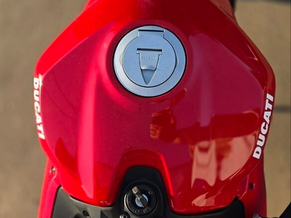 2021 Ducati Panigale V2, красный, 1600000 рублей - вид 12