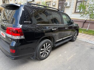 2019 Toyota Land Cruiser 200 Series Рестайлинг 2, чёрный, 7800000 рублей, вид 4