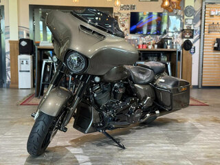 2021 Harley-Davidson CVO Street Glide, коричневый, 3350000 рублей, вид 2