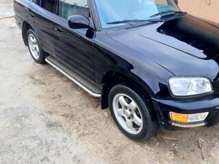 1999 Toyota RAV4 I (XA10), чёрный, 500000 рублей, вид 2