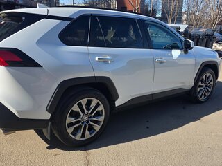 2019 Toyota RAV4 V (XA50), белый, 2900000 рублей, вид 2