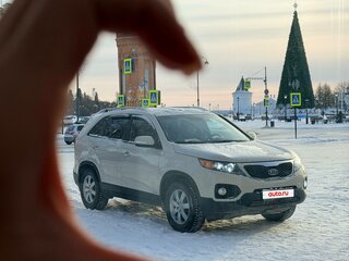 2011 Kia Sorento II, бежевый, 1350000 рублей, вид 1