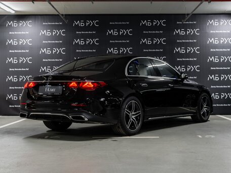 2025 Mercedes-Benz E-Класс 300 VI (W214, S214), чёрный, 8779000 рублей, вид 4