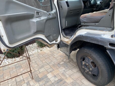 1999 Fuso (Mitsubishi) Canter, белый, 600000 рублей, вид 5