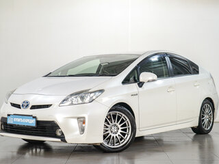 2015 Toyota Prius III Рестайлинг (XW30), белый, 1499000 рублей, вид 2