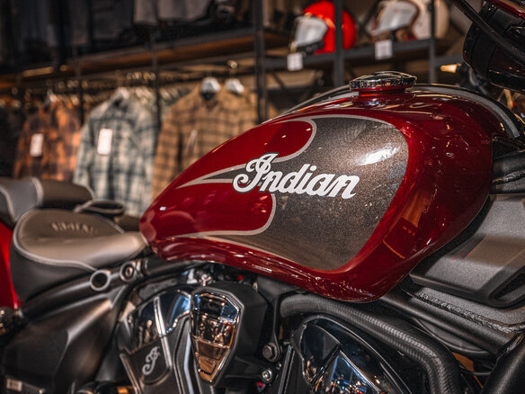 2025 Indian Scout, красный, 2440000 рублей - вид 4