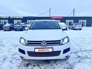 2012 Volkswagen Touareg II, белый, 2250000 рублей, вид 3