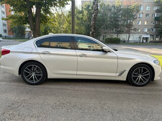 2018 BMW 5 серии 520d xDrive VII (G30/G31/G38), белый, 2850000 рублей, вид 3