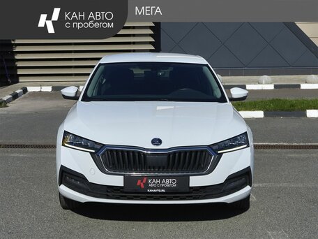 2021 Skoda Octavia IV (A8), белый, 2143000 рублей, вид 3