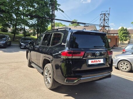 2021 Toyota Land Cruiser 300 Series, чёрный, 7500000 рублей, вид 3