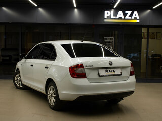 2014 Skoda Rapid I, белый, 950000 рублей, вид 3