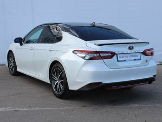 2021 Toyota Camry VIII (XV70) Рестайлинг, белый, 2440000 рублей, вид 5